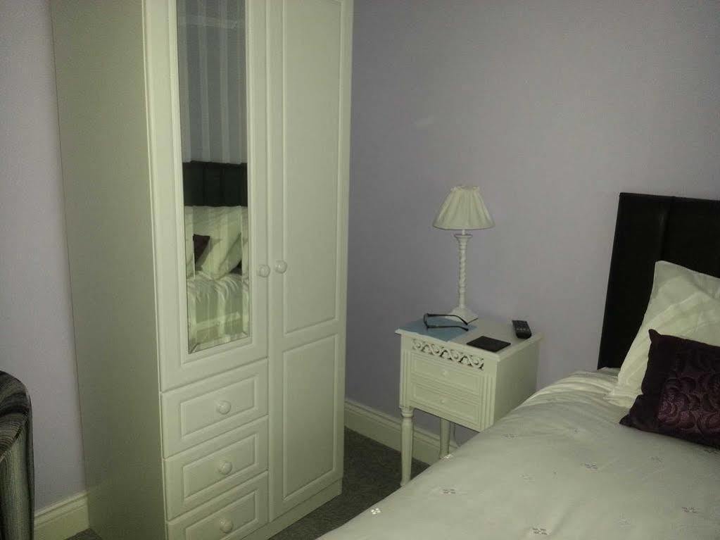 Acer Lodge Bed & Breakfast Mundford Extérieur photo